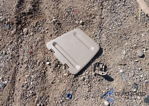 2003 Toyota Sequoia Limited V8 z USA, uszkodzony, nr VIN 5TDBT48A33S205026